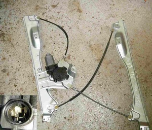 Renault Clio MK3 2005-2012 Passenger NSF Front Window Regulator + Motor 2Pin 5dr - Picture 1 of 2