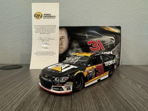 2015 Ryan Newman #31 Caterpillar firmato 1:24 NASCAR azione nuovo con scatola - Foto 1 di 12