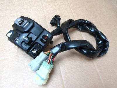 Kawasaki Ninja ZX 400 2023 left handlebar switchgear (14940) - Imagem 1 de 4