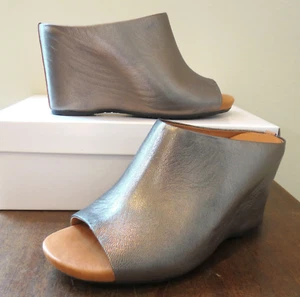 Gentle Souls by Kenneth Cole Women's 6 M Metallic Leather Wedge Heel mule peep - Picture 1 of 8