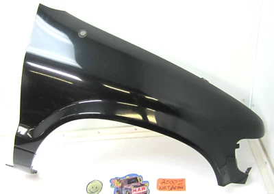 FENDER Passenger SIDE FRONT RH BLACK EB for 95 96 97 98 99 00 01 02 KIA SPORTAGE Foto 1 de 4