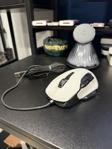 ROCCAT Kone AIMO Remastered Wired PC Gaming Mouse White ROC11820WE - Picture 1 of 15