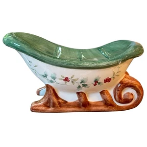 Soporte para jabonera trineo Winterberry de colección Pfaltzgraff - Decoración de baño de Navidad - Imagen 1 de 13
