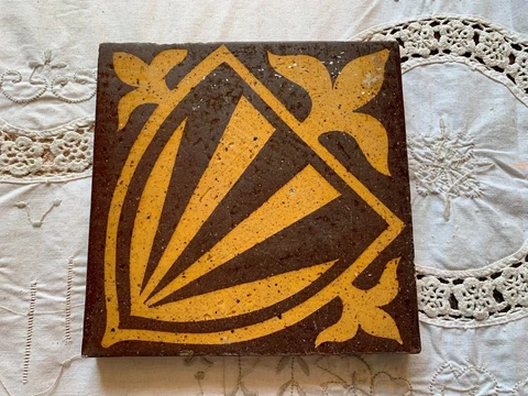 One Reclaimed Antique 6" x 6" Brown Victorian Encaustic Tile Décor (EBZ202) Cover