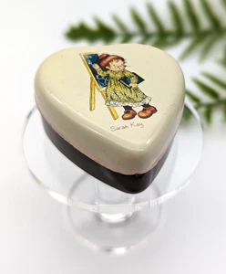 Pill Box Casket Tin Sarah Kay “Miss Petticoat (1970-1980) Vintage - Picture 1 of 6
