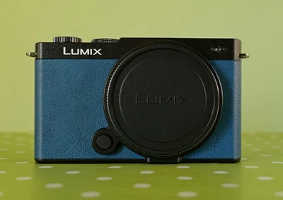 Panasonic Lumix DC-S9 Body Night Blue Vollformat Systemkamera - Bild 1 von 4