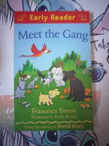 MEET THE GANG PAPERBACK BY FRANCESCA SIMON - Picture 1 of 2