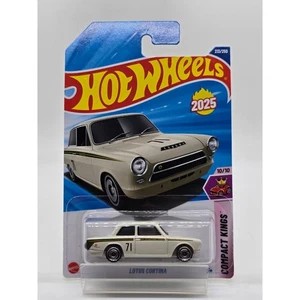 2025 Hot Wheels Lotus Cortina Compact Kings Series International Card - Picture 1 of 8