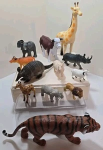 Lot Of 12 Vtg Wild & Farm Animals Assorted Hard Plastic Figures Toy Figurines - Picture 1 of 15