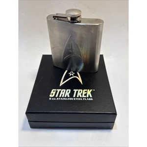 Frasco de acero inoxidable Star Trek Classic Command logotipo en relieve de 6 oz en caja - Imagen 1 de 8