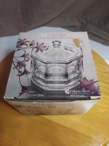 Neu in Box Neu im Karton Vintage Indiana Glas Concord Süßigkeiten Box & Deckel Kristall #1465 USA - Bild 1 von 5