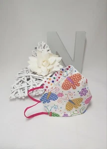 Face Mask, Size Medium, Reversible, Washable With A Wire Nose Bridge - Picture 1 of 3