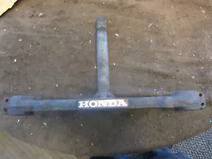 Honda ATC200X? horquilla delantera inferior triple árbol - Imagen 1 de 3