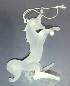 Vintage Silvestri mattiert klar Kunststoff Acryl Einhorn Weihnachtsschmuck - Bild 1 von 10