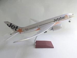Jetstar 787 Dreamliner Large Plane Model Resin Stand 43cm - Picture 1 of 2