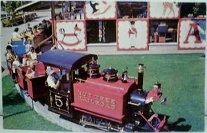 Postal vintage de tren de ferrocarril Nut Tree Vacaville California - Imagen 1 de 2