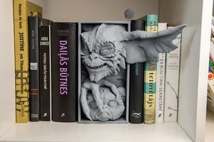 Gremlins Inspired Bookend - 80s Movie Book Nook - Picture 1 of 10