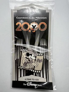 Prendedor Disney Store Countdown to the Millennium #7 Two Gun Mickey Cowboy 1934 - Imagen 1 de 4
