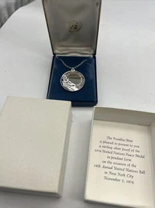 1976 Proof Like Nations United For Peace Medallion Coin SILVER NECKLACE 925 MINT - Picture 1 of 3