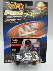 1998 Team Hot Wheels Pro Racing Collector Preview Edition Kyle Petty #44 NASCAR - Picture 1 of 3