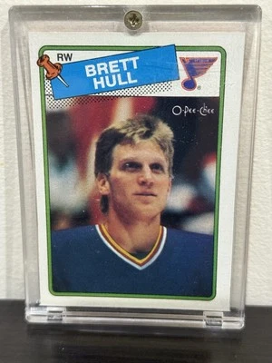 1988-89 O-Pee-Chee OPC RC #66 Brett Hull  Rookie Card  NR-MINT! St. Louis Blues - Image 1 of 4