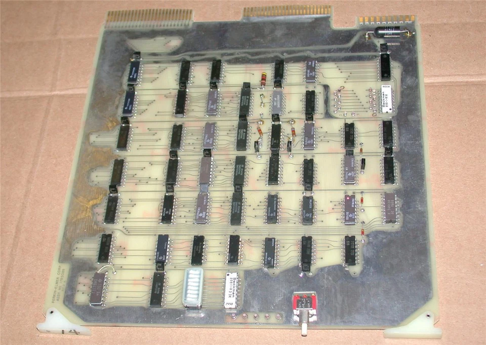 VERY NICE PERKIN ELMER CIRCUIT BOARD MODEL 178S086 - Image 1 of 1