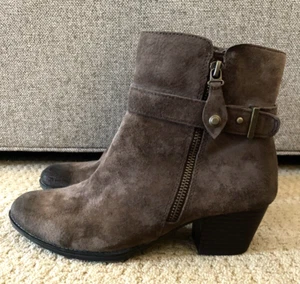 EARTH Brown Suede Zip Ankle Boots Heel Sz 8.5 - Picture 1 of 12
