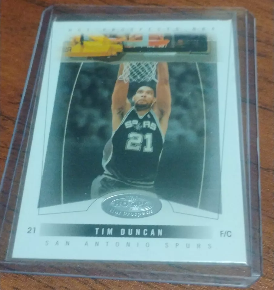 2004 Fleer/Skybox Hoops Hot Prospect Tim Duncan Spurs - Image 1 of 1