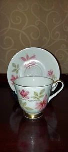 Vintage Ainsdale Teetasse & Untertasse Set Rosa Blumen & Gold Landhaus Oma Kern - Bild 1 von 3