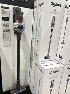 Dyson V8 Advanced Cordless Vacuum Cleaner | Brand New_, - Picture 1 of 3