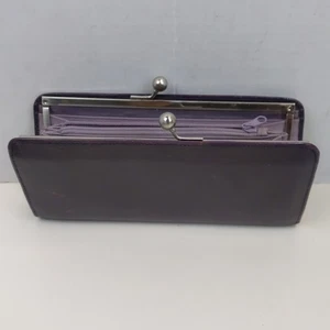 Portafoglio pochette Hobo International pelle viola telaio chiusura bacio fodera lavanda - Foto 1 di 8