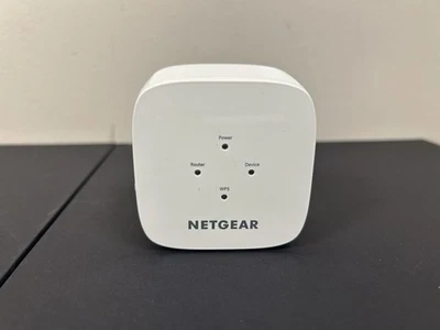NETGEAR AC750 WiFi Range Extender - White EX2800 - Image 1 of 4