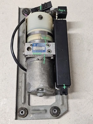 2003-2006 Mercedes-Benz R230 SL-Class Convertible Top Roof Hydraulic Pump Motor  - Image 1 of 4