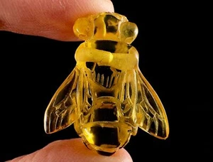 Honey AMBER Bee Pendant - Handmade Crystal Carving Pendant Jewelry, 54372 - Picture 1 of 6
