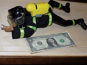 Action Heroes Crawling Firefighter Action Figure Vision Toys Inc. Tested Working - Bild 1 von 7