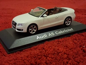 SPARK/MINICHAMPS, HÄNDLERMODELLE, AUDI A5 CABRIOLET GLACIER WHITE, AUD 5011705332 - Bild 1 von 16