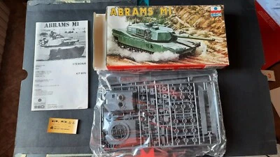 ABRAMS M1 Esci 8070 Modellismo Militare 1/72 Carro armato Panzer U.S. ARMY - Immagine 1 di 3