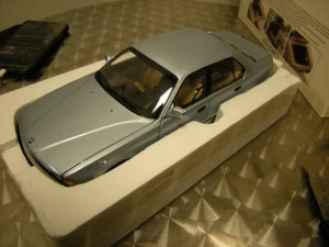 1:18 Minichamps BMW 730I E32 1986-1994 azul claro/azul claro embalaje original - Imagen 1 de 2