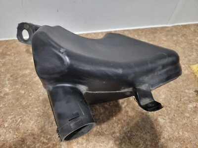 Chevrolet Traverse 2016 resonador conducto de aire 3,6 L Foto 1 de 4