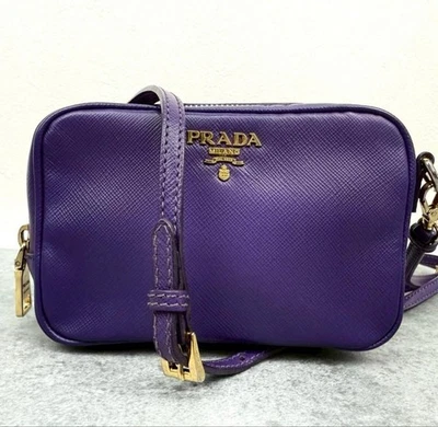 Bolso de hombro de cuero Prada Saffiano para mujer cuero auténtico púrpura Foto 1 de 4