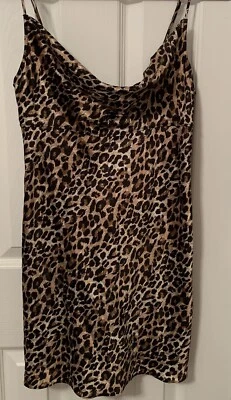 Victoria’s Secret Lencería Vestido Chemise Talla Pequeña Sexy Estampado Leopardo (MiscC) Foto 1 de 4