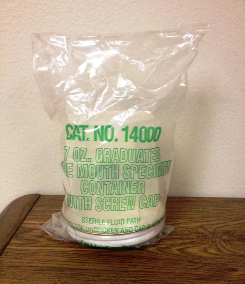 17 CADA UNO. CONTENEDORES DE MUESTRAS DE BOCA ANCHA 7 OZ.GRADUADOS CON TAPÓN DE ROSCA. NUEVO EN PAQUETE Foto 1 de 1
