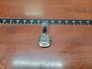 WALTHAM INCABLOC 17 JEWELS MECHANICAL VINTAGE MENS DIVER WRIST WATCH STAINLESS - Picture 1 of 8