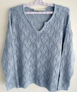 PEACE WORLD LOVE Damen Pullover 1X blau offen gehäkelt mit Schlitz V-Ausschnitt - Bild 1 von 10