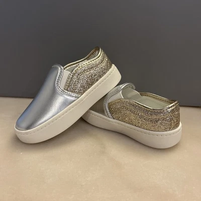Zapatos informales sin cordones Carter's plateados y dorados brillantes para niñas pequeñas talla 8 nuevos sin etiquetas Foto 1 de 4