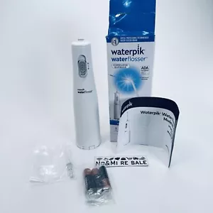 Waterpik Hilosser Inalámbrico de Agua, Funciona con Batería y Portátil, WF-02 USADO - Imagen 1 de 10