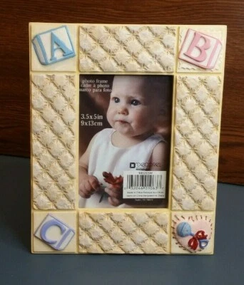 Marco de fotos vintage 3D bebé "ABC" de DECOREL 5,75"x7" para foto de 3,5"x5" COMO NUEVO  Foto 1 de 4