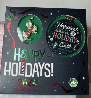 Disney World Passholder 2020 Felices Fiestas Adorno y Pin Set LE 1000 NUEVO Foto 1 de 2