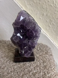 High Grade Amethyst Druzy 2 Geode Piece on Wooden Base Stand - Foto 1 di 7