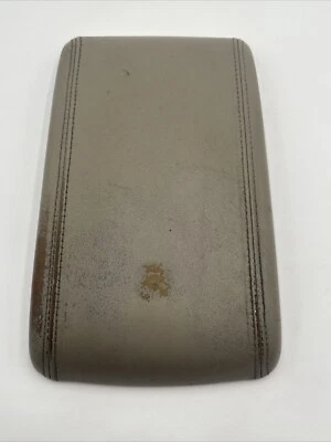 Cadillac DTS 2006-2011 tapa de consola central solo cubierta de reposabrazos de cuero OEM Foto 1 de 4